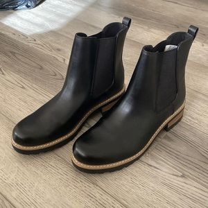 Universal Thread Chelsea Boots